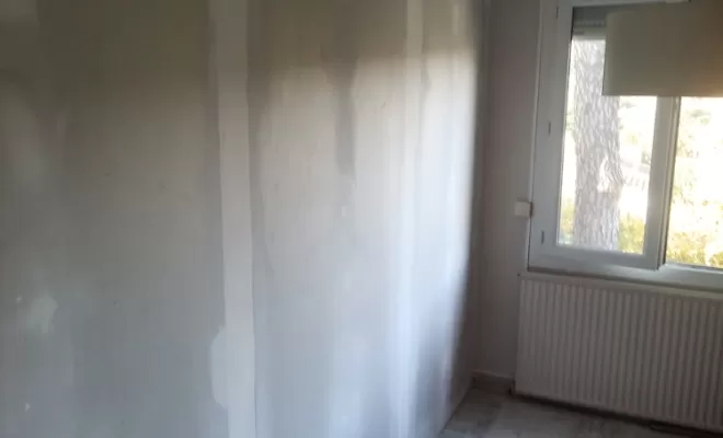 Réalisation d'une cloison de séparation à Bagnols-sur-Cèze, Bagnols-sur-Cèze, AMS Services Agencement
